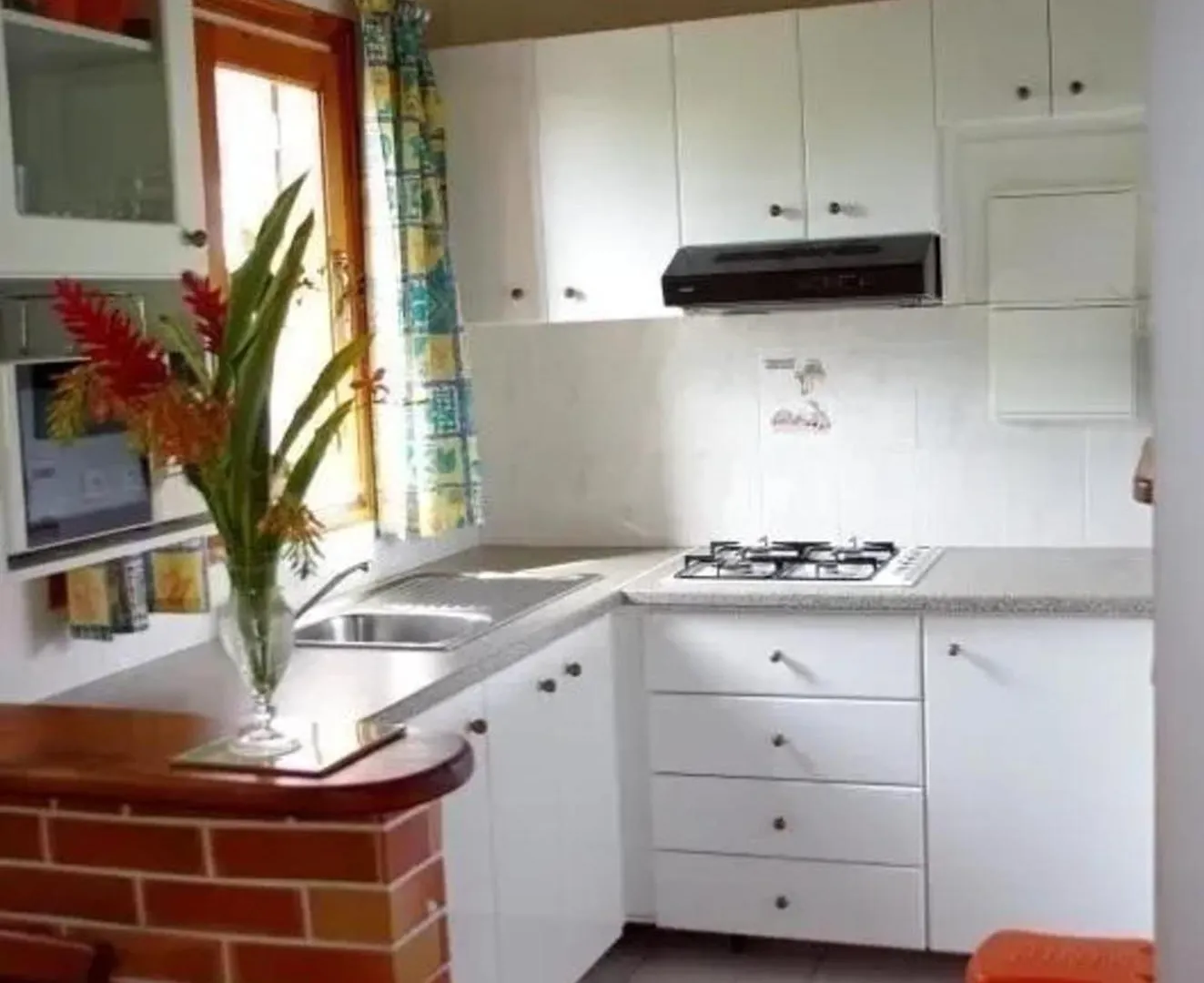 Semesterbostad Charmante Maison A Sainte-Anne Avec Jardin